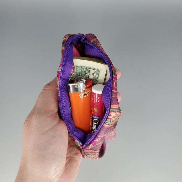 Indian Brocade Hearts Secret Pocket Stash Pouch Scrunchie - Picture 2 of 5